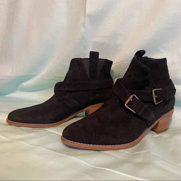 SOLD Cole Haan Jensynn Bootie Black Suede Size 6.5 - Picture 2 of 4